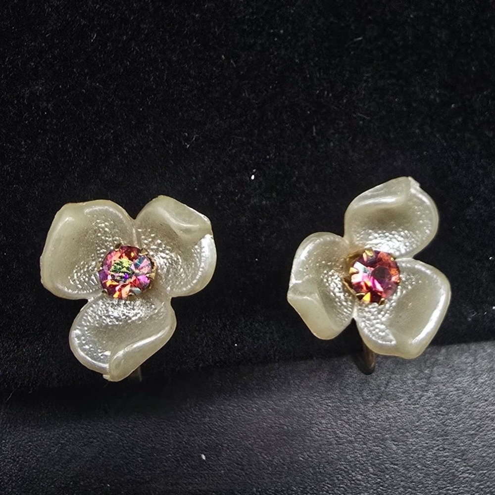 Pearlescent Flower Screw Back Earrings Pink Rhinestone Vintage Jewelry